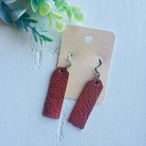 Leather earrings - minimal - natural brown